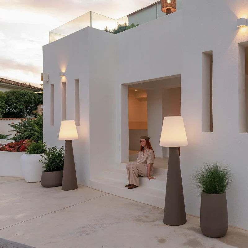 Lola 165 POP kabellos Stehlampe