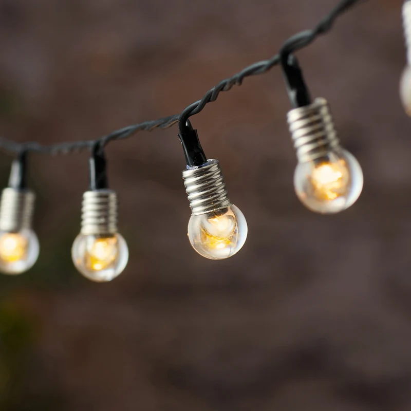 50er LED-Lichterkette mit Kristallkugeln außen warmweiß mit schwarzem Kabel