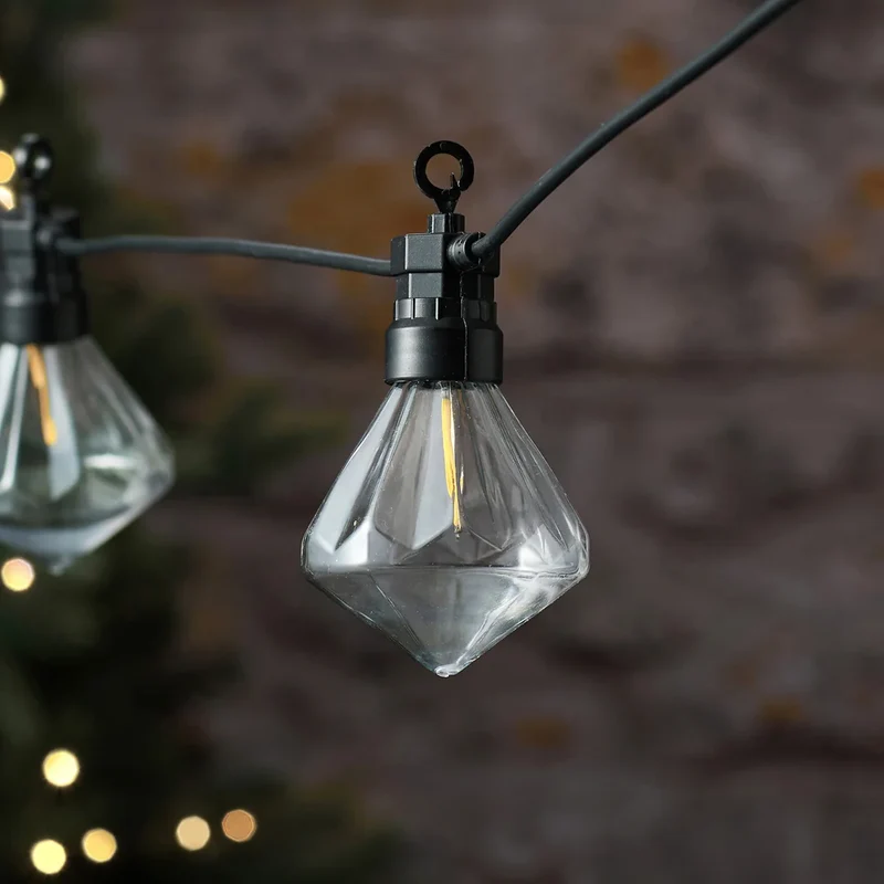 Warmweiße 10er LED Party-Lichterkette mit Diamant-Birnen für den Außenbereich