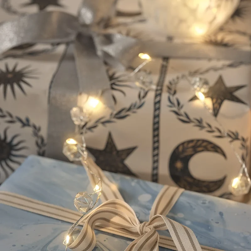 1,8 m LED-Kristallgirlande mit 30 warmweißen Mikro-LEDs und Timer-Funktion