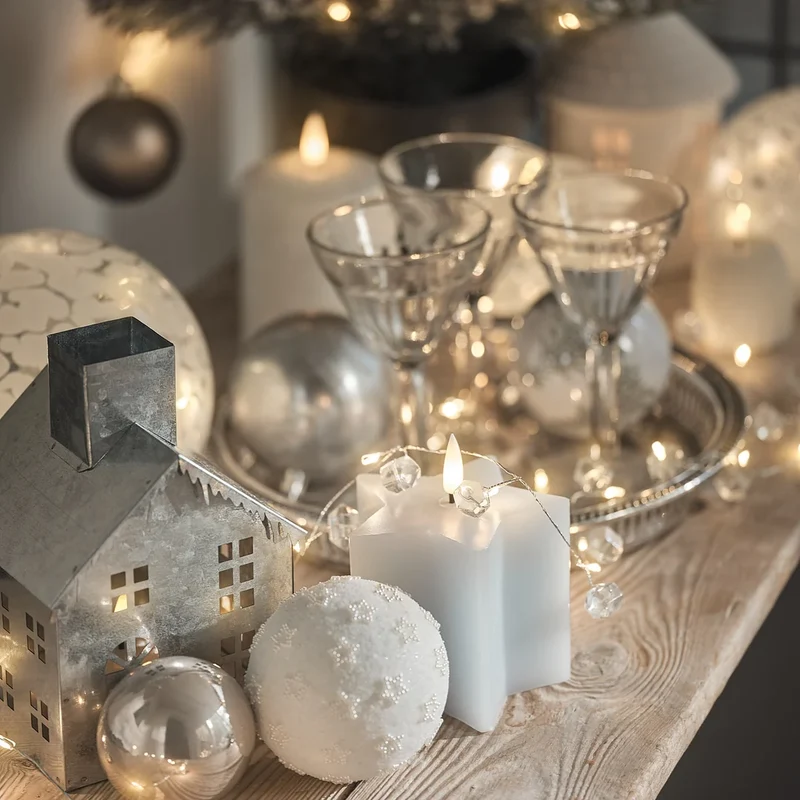 1,8 m LED-Kristallgirlande mit 30 warmweißen Mikro-LEDs und Timer-Funktion