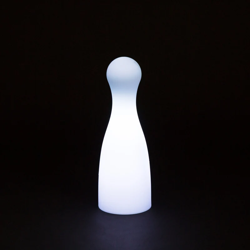 LAMPE IN FORM EINES KEGELS - POL