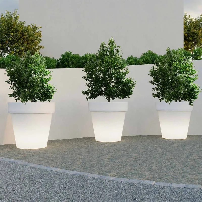 GROßER TOPF MAGNOLIA 160 CM LICHT