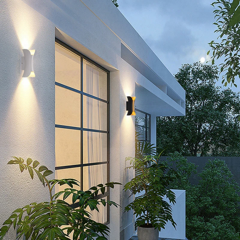 AmberLine | Minimalistische LED-Wandleuchte für drinnen & draußen
