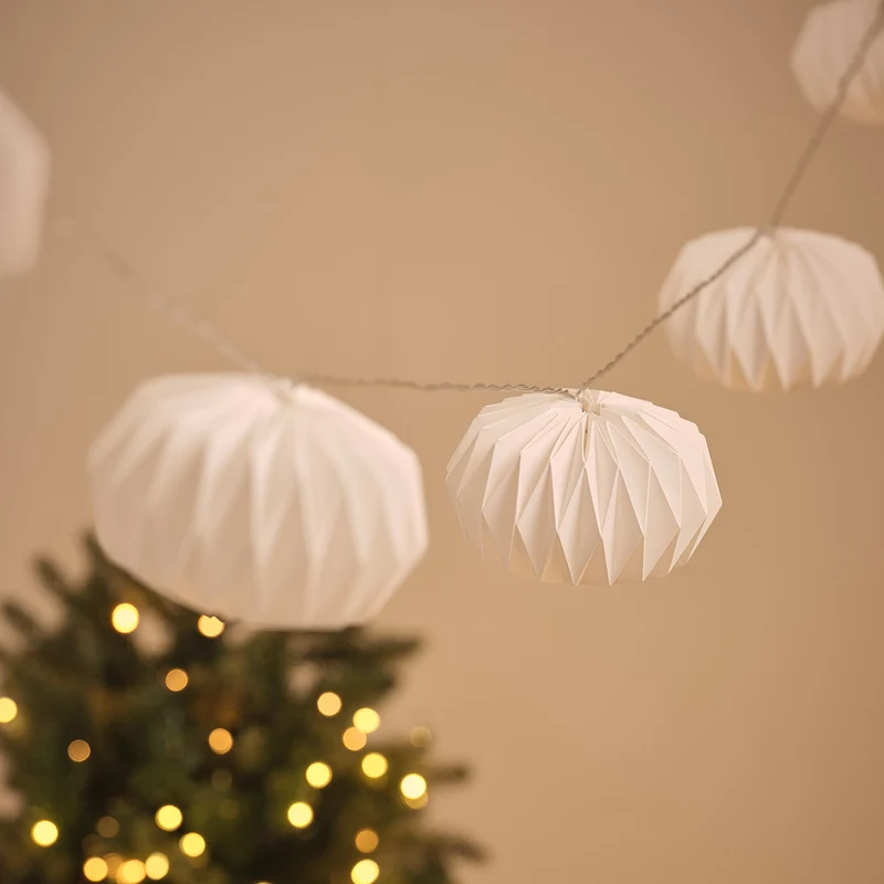 10er LED-Lampion-Lichterkette aus Papier in Warmweiß für den Außenbereich