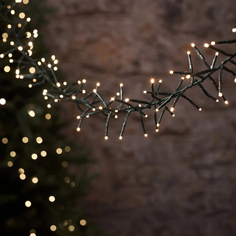 10m warmweiße LED-Cluster-Lichterkette mit 1000 LEDs für den Außenbereich