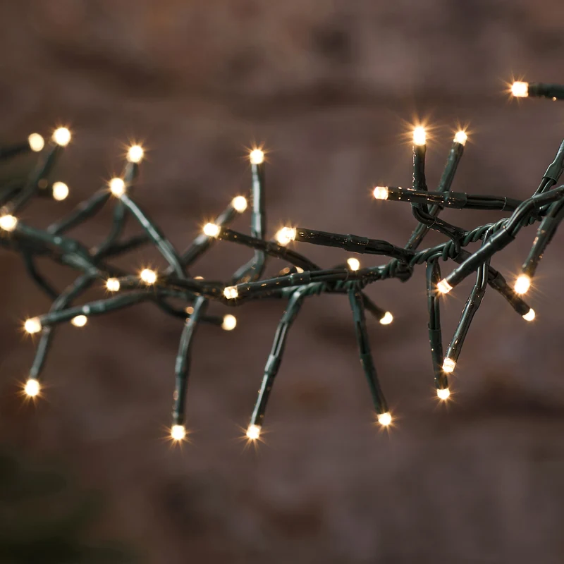 10m warmweiße LED-Cluster-Lichterkette mit 1000 LEDs für den Außenbereich