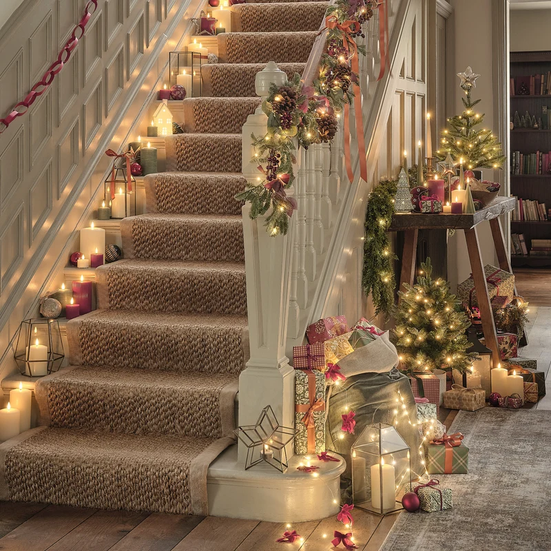 2er Set Vicarage LED-Laternen in Gold mit TruGlow® Kerzen und Fernbedienung