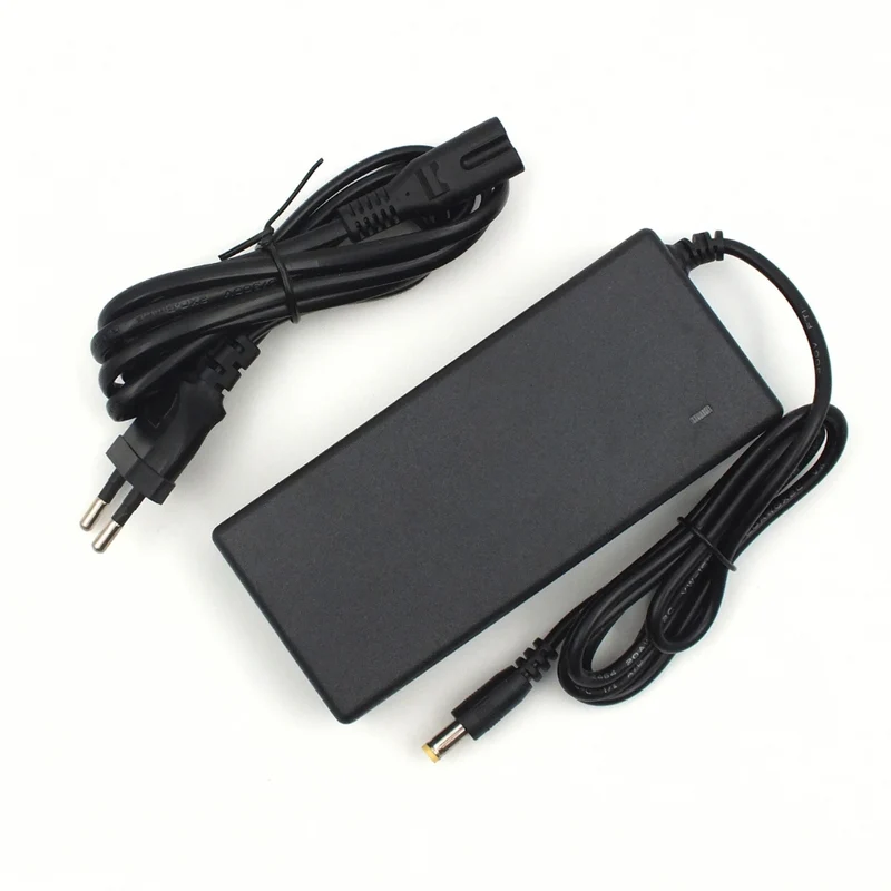 24V Steckernetzteil mit DC-Stecker 2,1x5,5mm