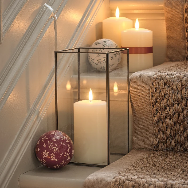 Vicarage goldene TruGlow® LED-Laterne mit Fernbedienung