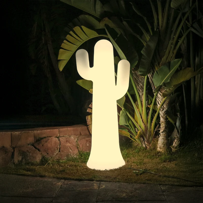 Kaktusförmige Stehlampe PANCHO