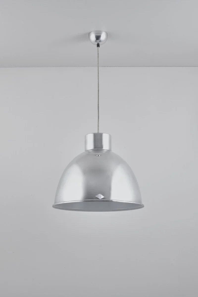 Giant 2 Pendant