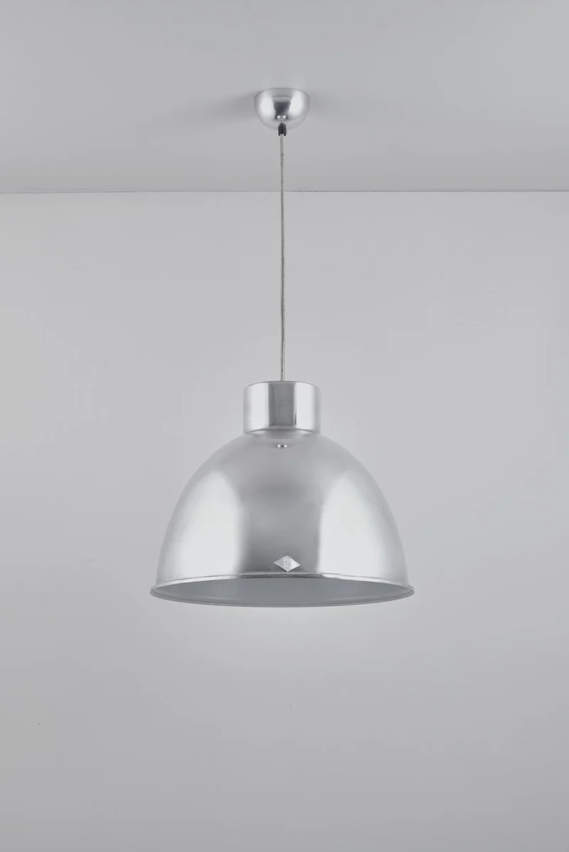 Giant 2 Pendant