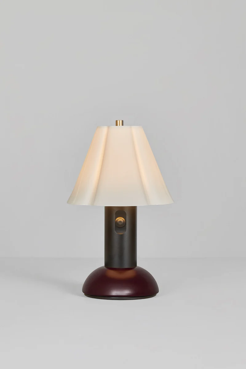 Blossom Portable Light, Black Red