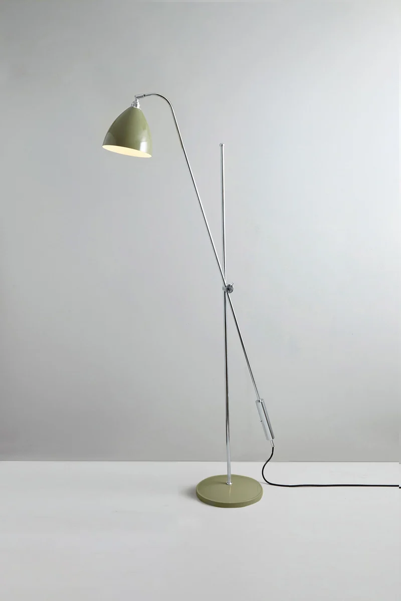 Task Overreach Floor Light