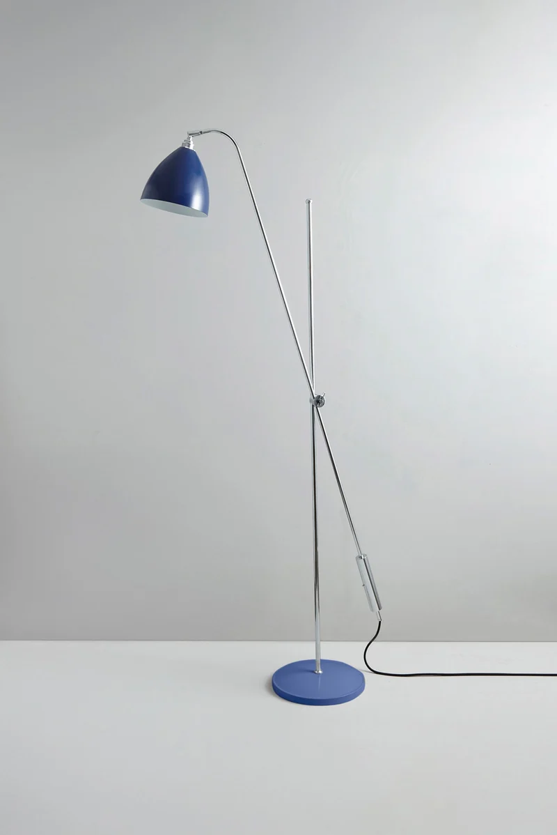 Task Overreach Floor Light