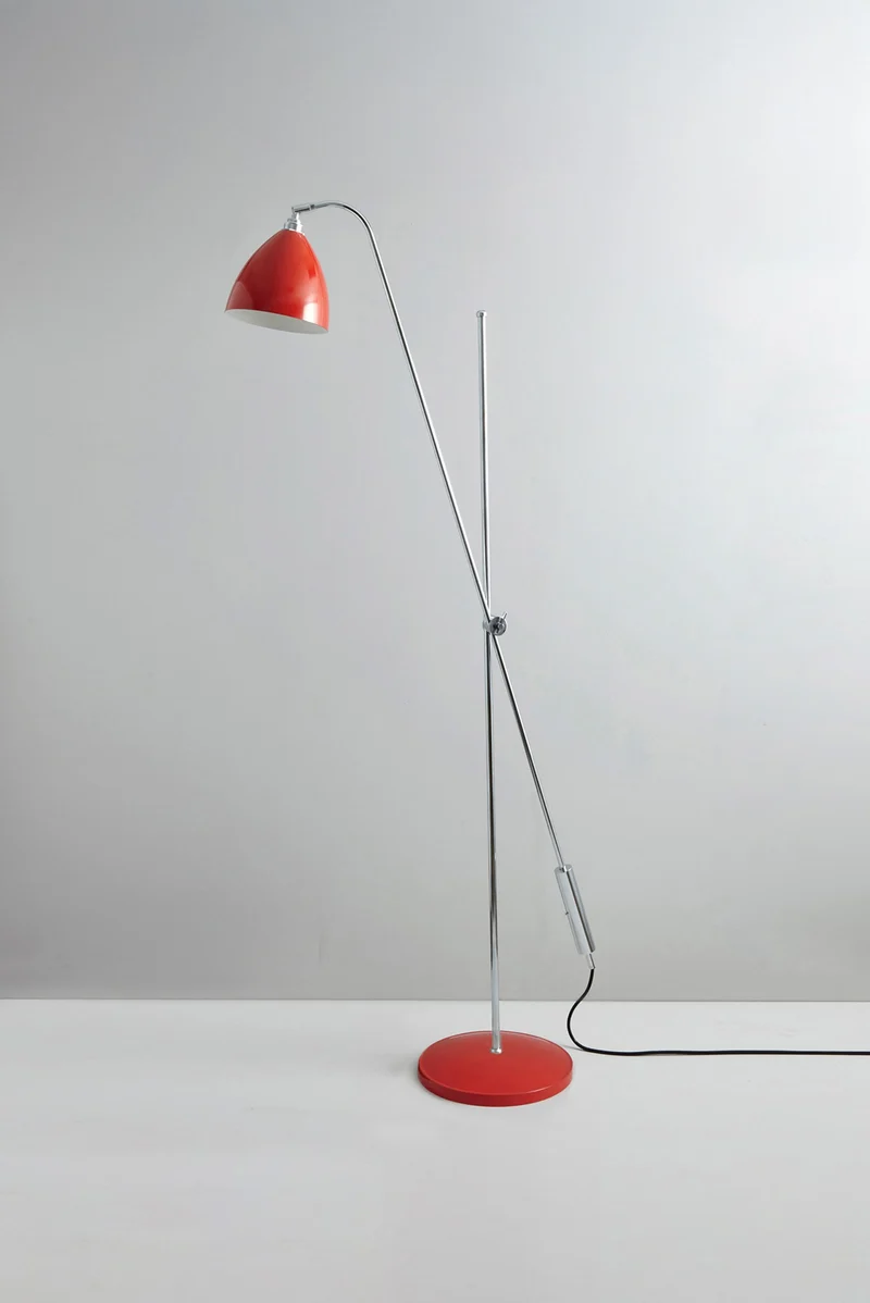 Task Overreach Floor Light