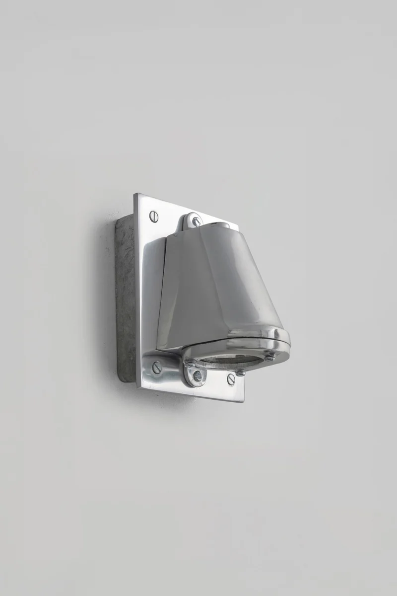 Mast Light with Transformer Box
