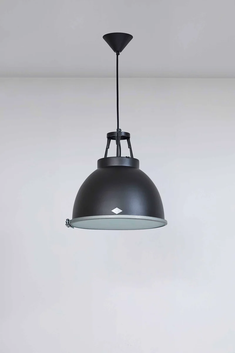 Titan Size 1 Black Edition with Etched Glass