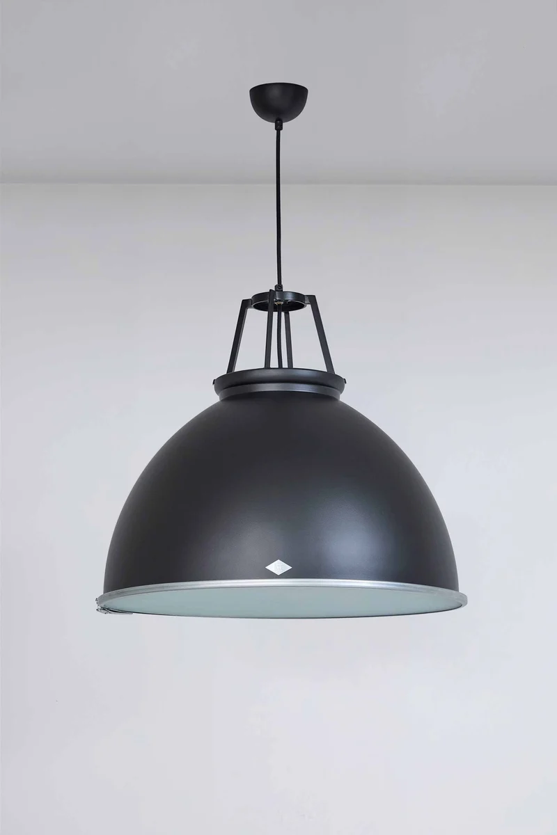 Titan Size 5 Black Edition with Etched Glass