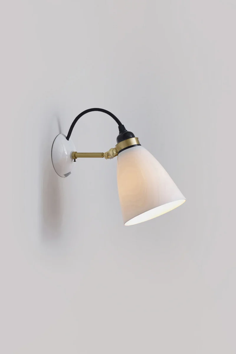 Hector 30 Wall Light