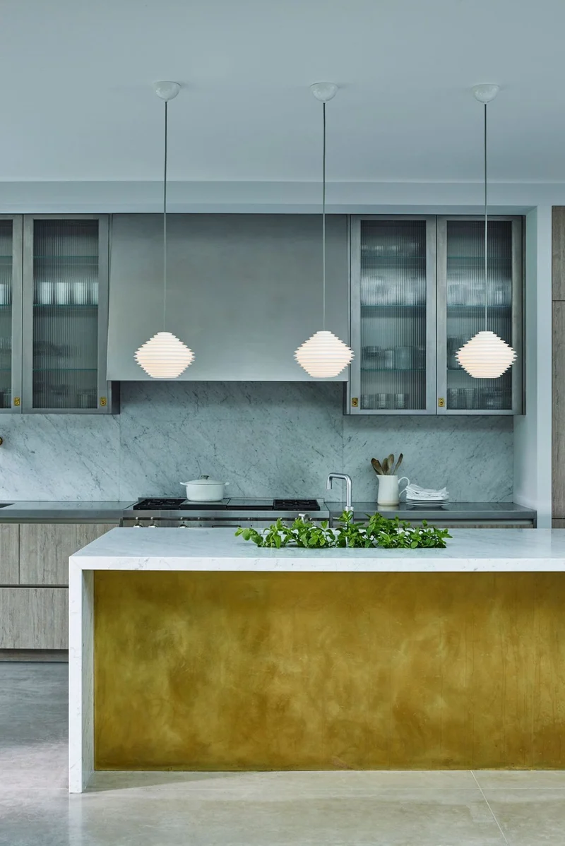 Fin Horizontal Pendant