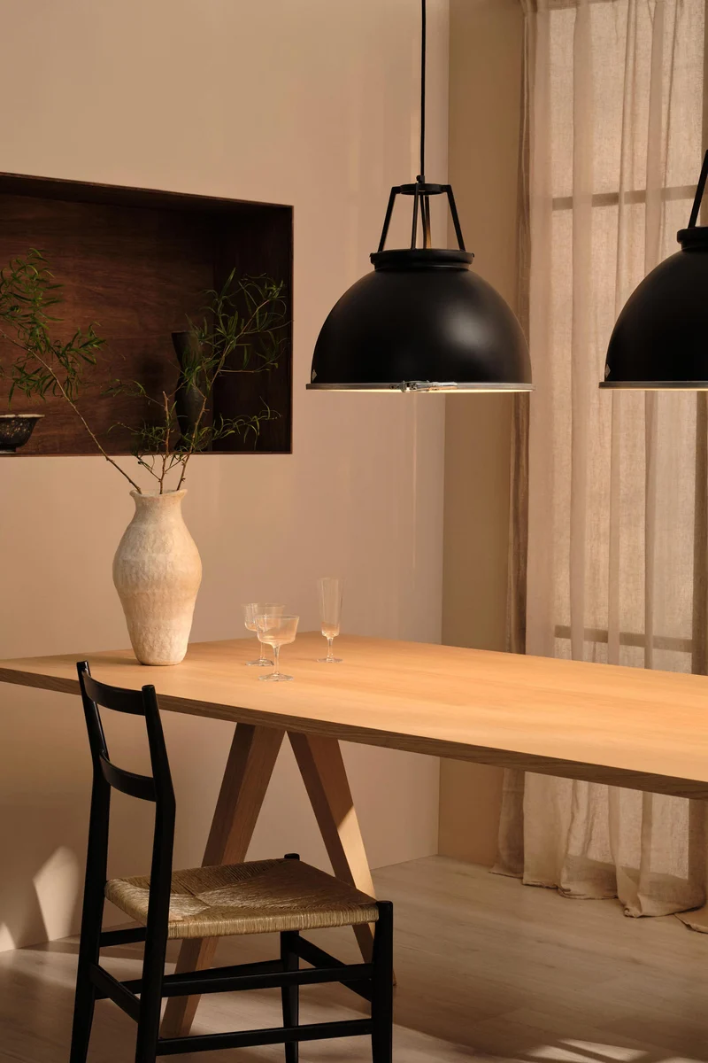 Titan Size 3 Black Edition with Etched Glass