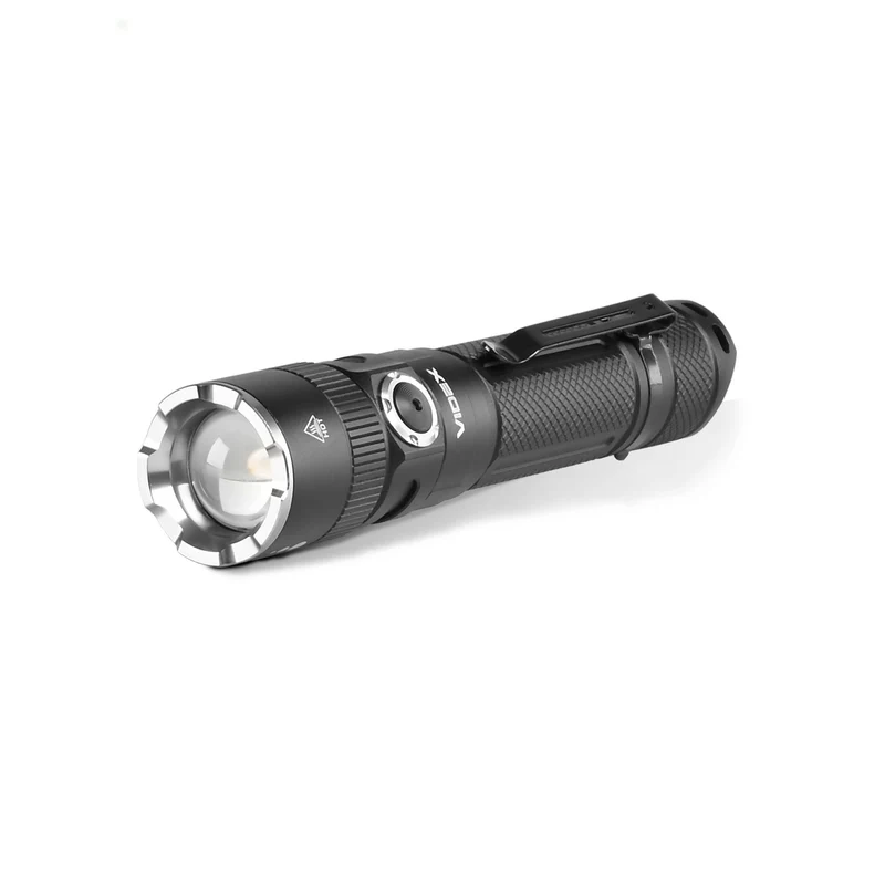 LED-Taschenlampe | Wiederaufladbar | 20W | 1500 Lumen | 5000kHz | IP67 | mit Zoomfunktion