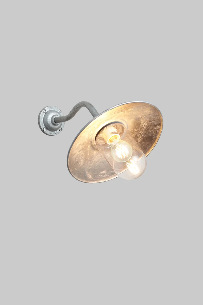 Exterior Bracket Light, Canted, 7680