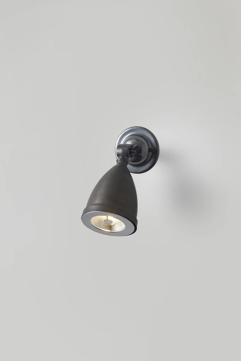 Whitby Spotlight, Shade & Remote Driver