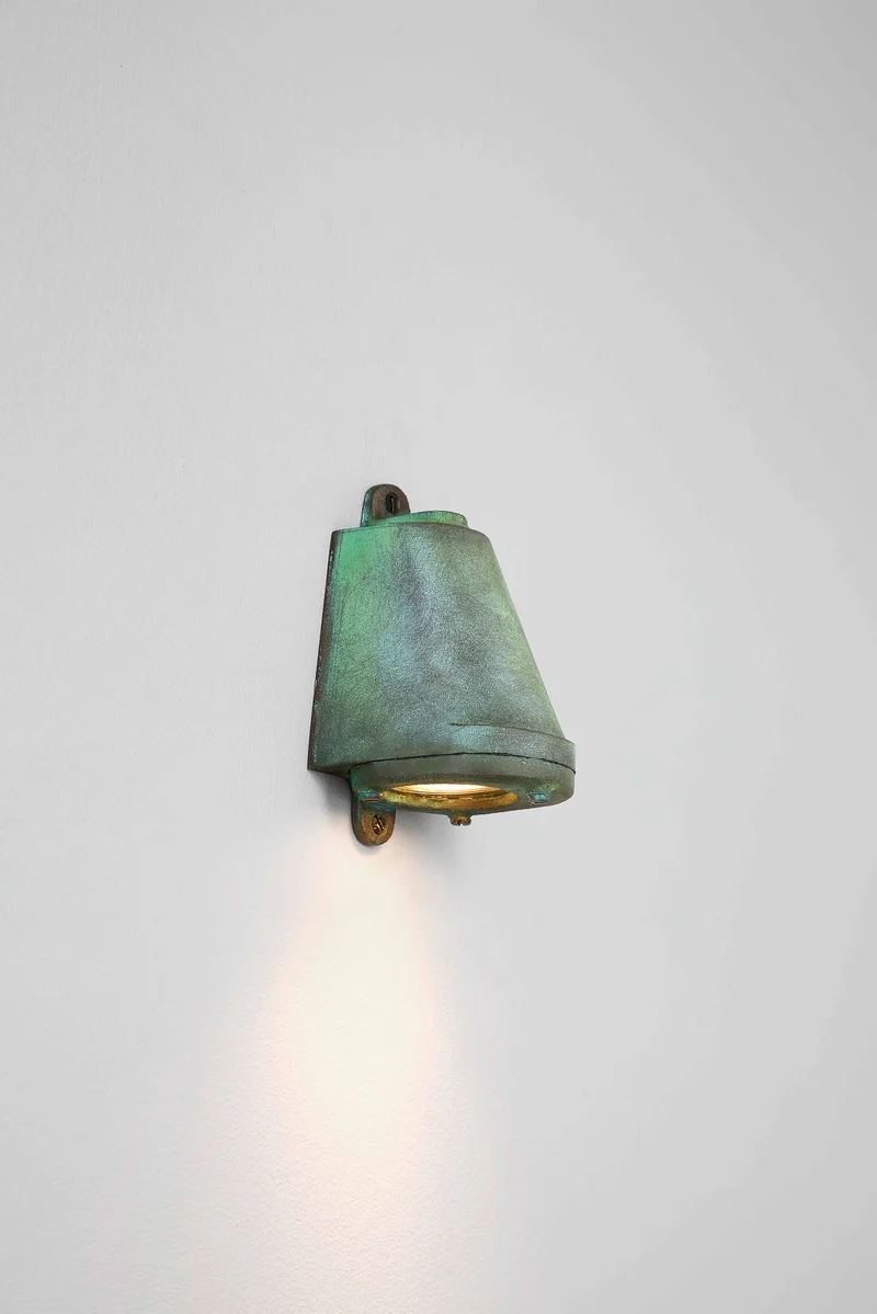 Mast Light, Low Voltage