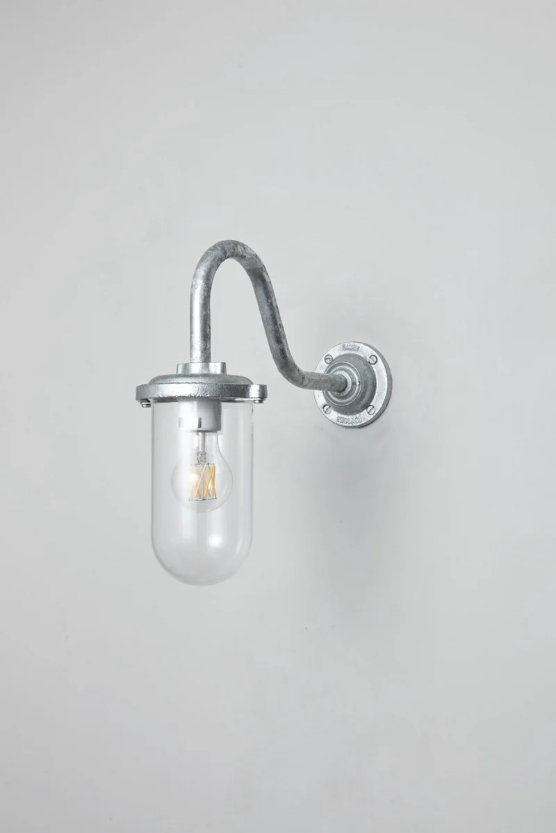Bracket Light, 100W, Swan Neck 7672
