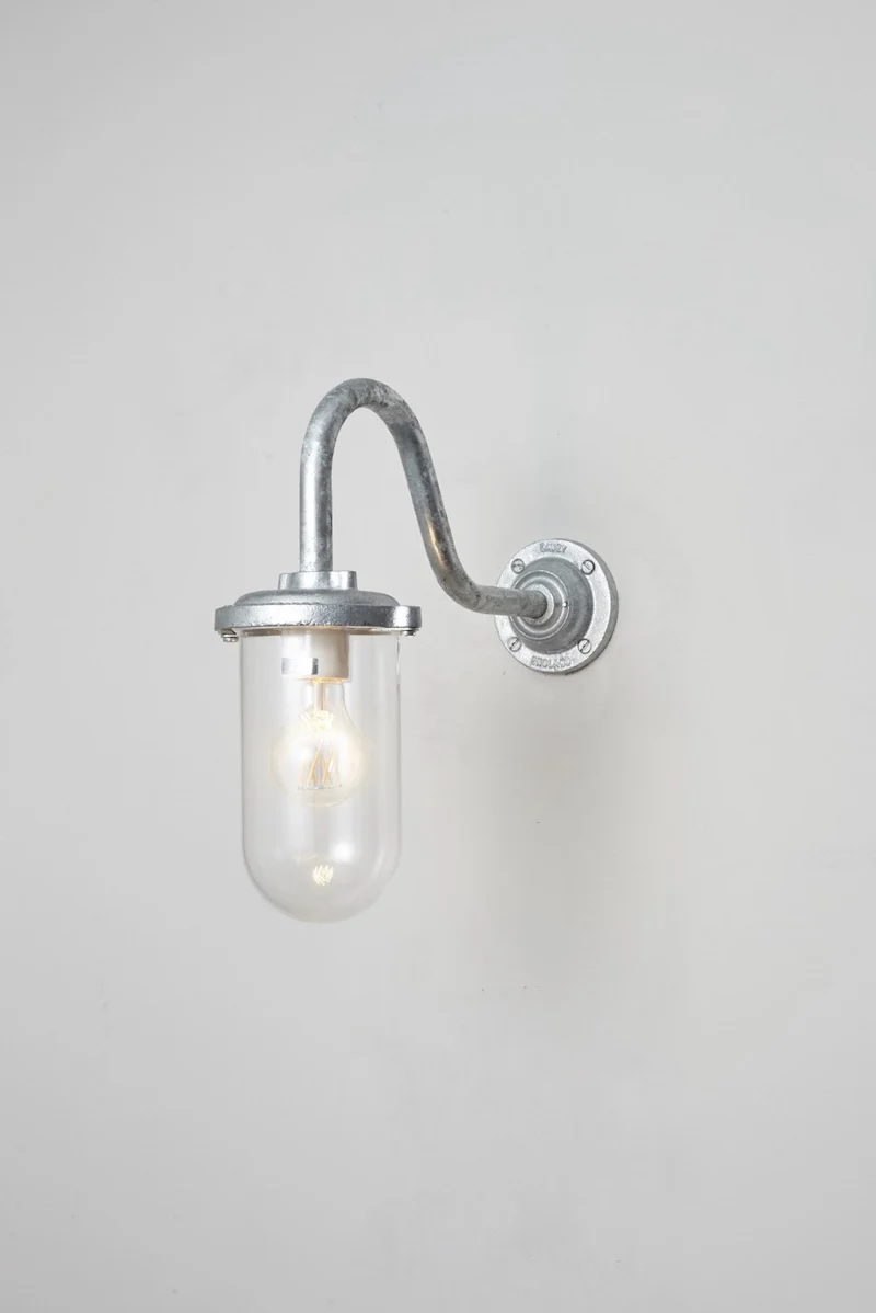 Bracket Light, 100W, Swan Neck 7672