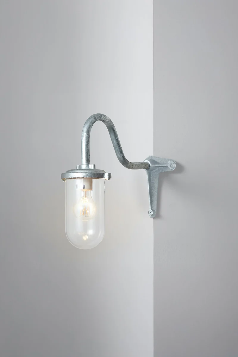 Bracket Light, 100W, Swan Neck 7672