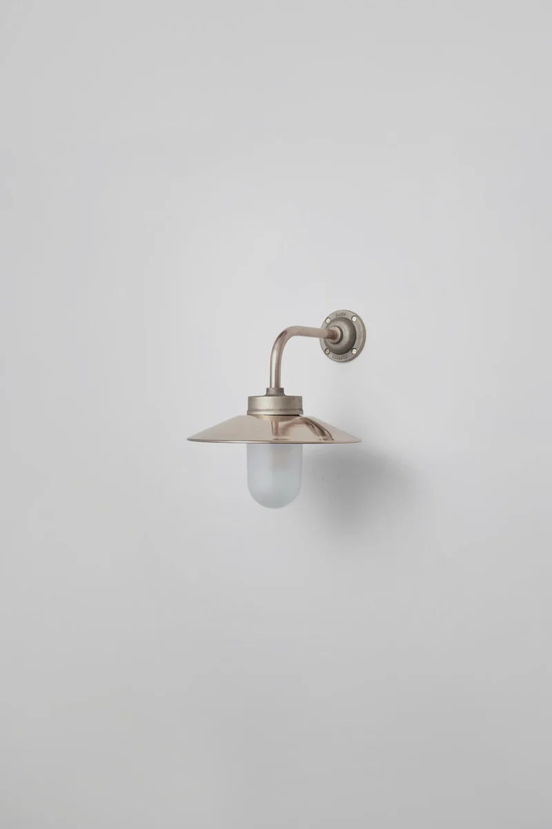 Exterior Bracket Light, 7680