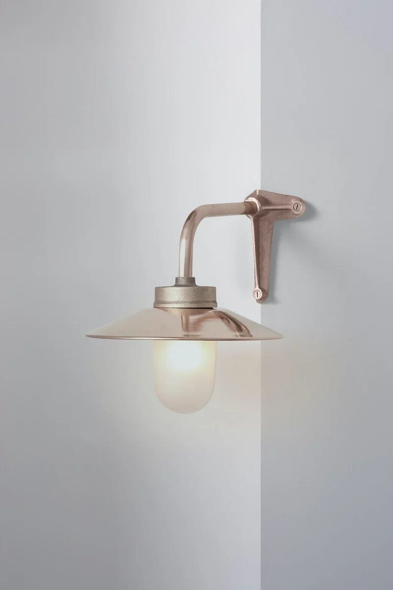 Exterior Bracket Light, 7680