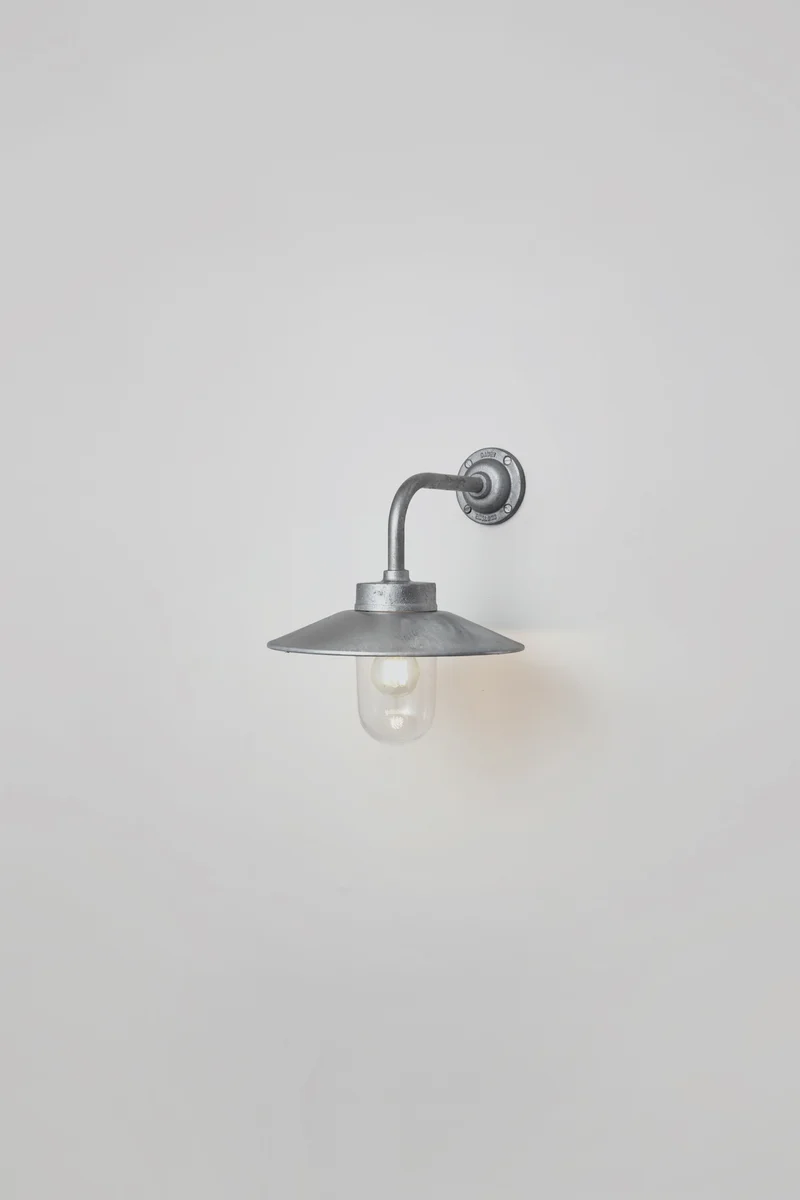 Exterior Bracket Light, 7680