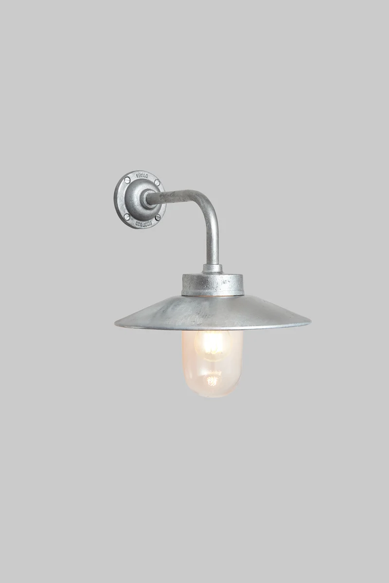 Exterior Bracket Light, 7680