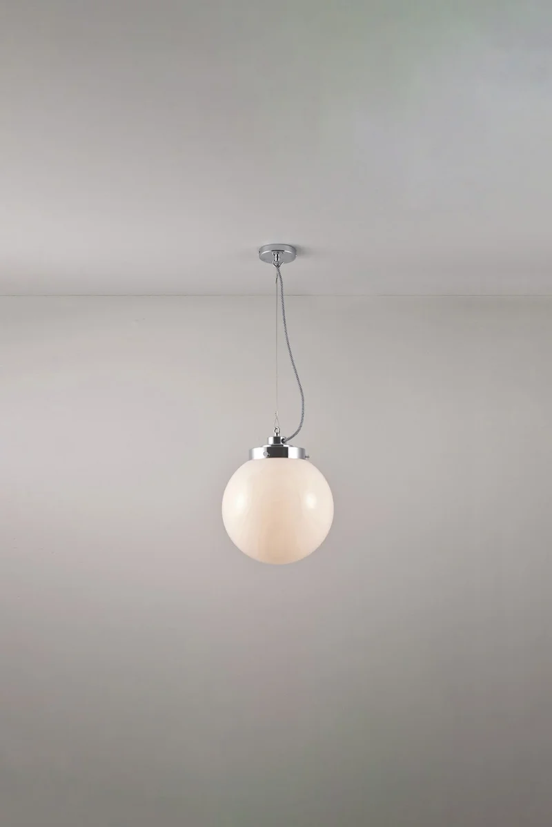 Medium Globe Pendant