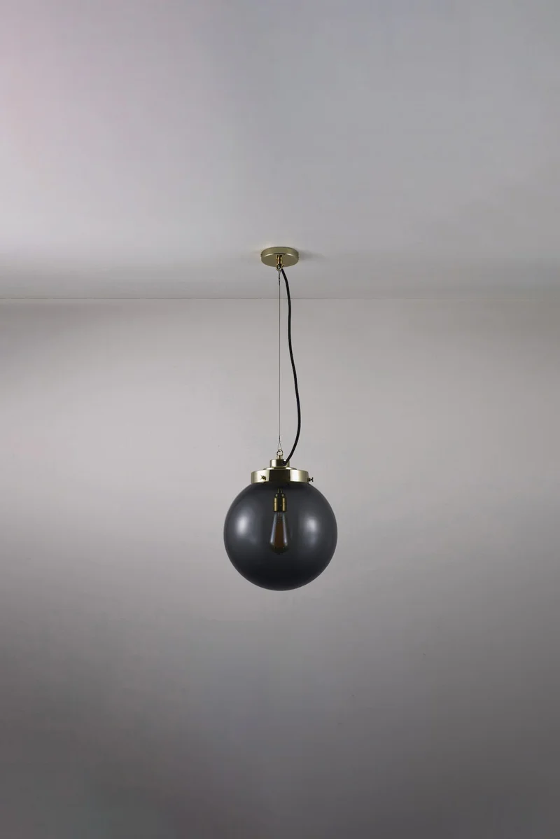 Medium Globe Pendant