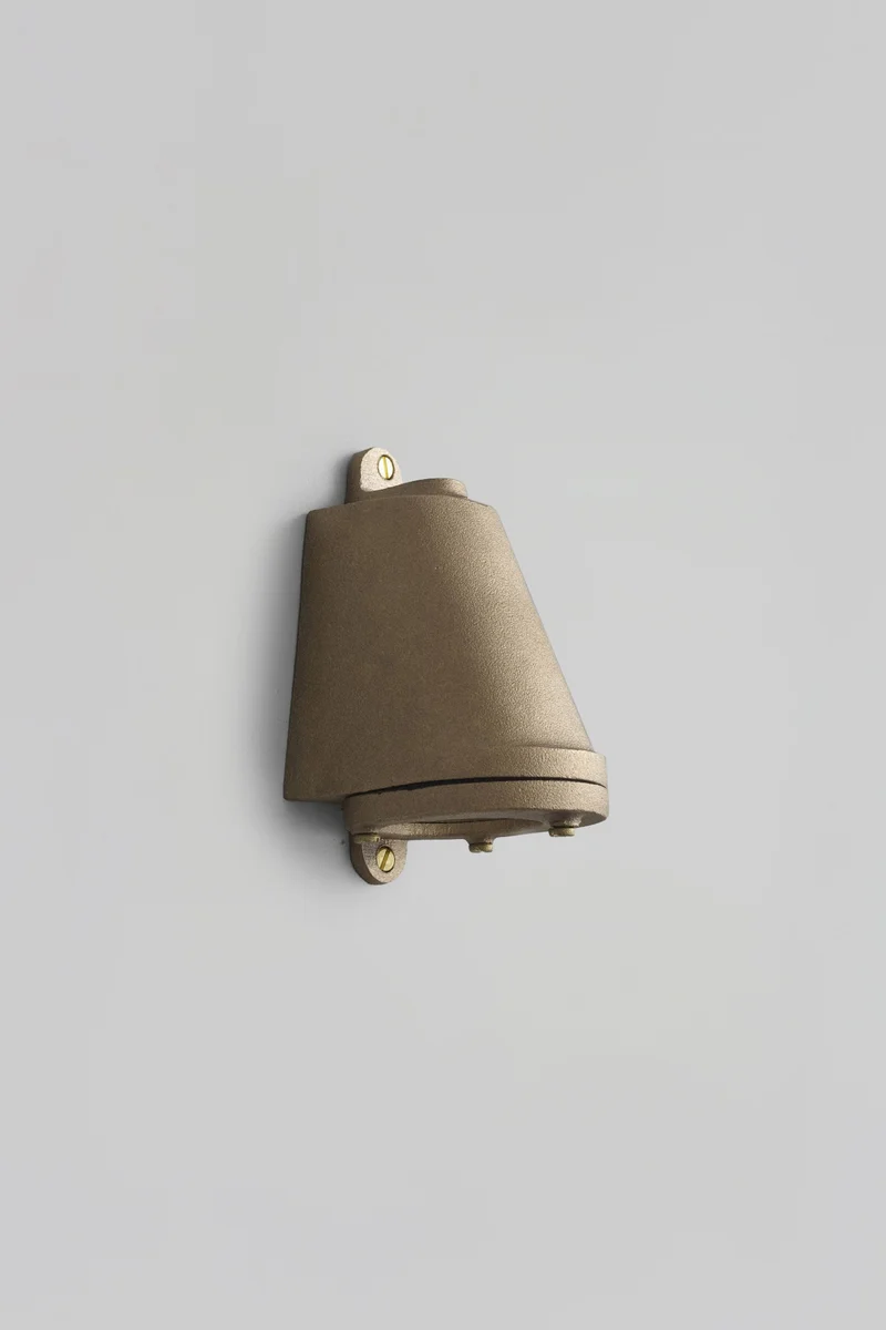 Mast Light, Low Voltage