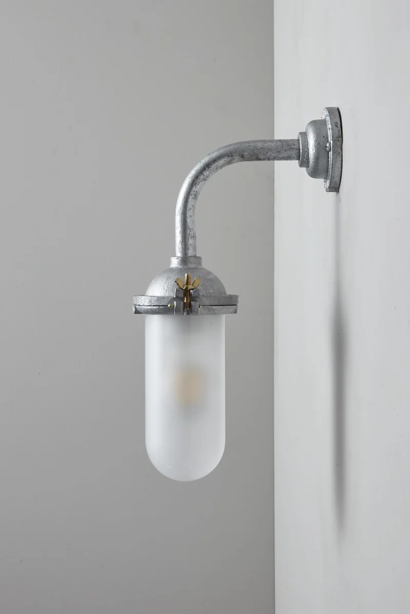 Exterior Bracket Light, 7684