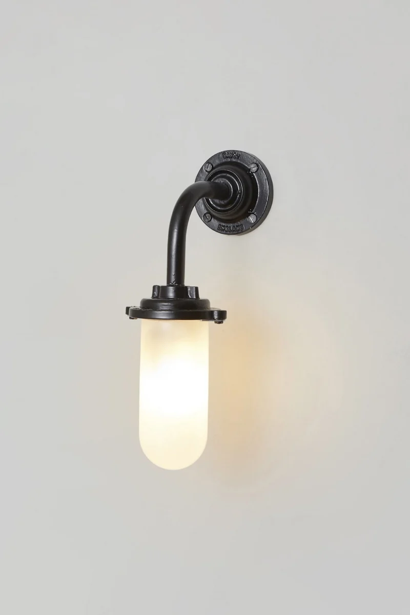 Bracket Light, 60W, 7672