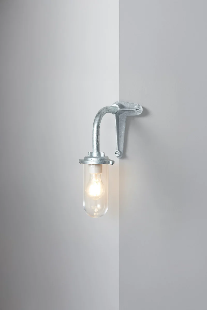 Bracket Light, 60W, 7672