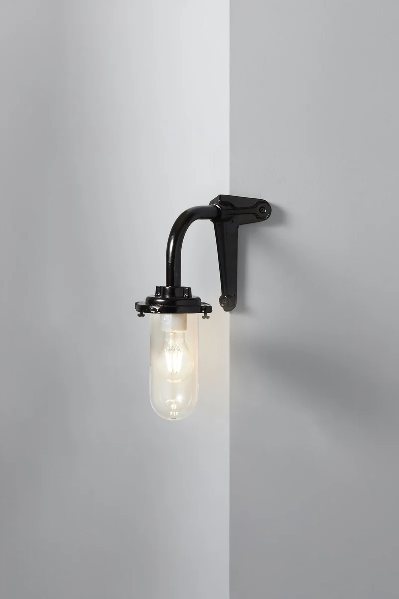 Bracket Light, 60W, 7672