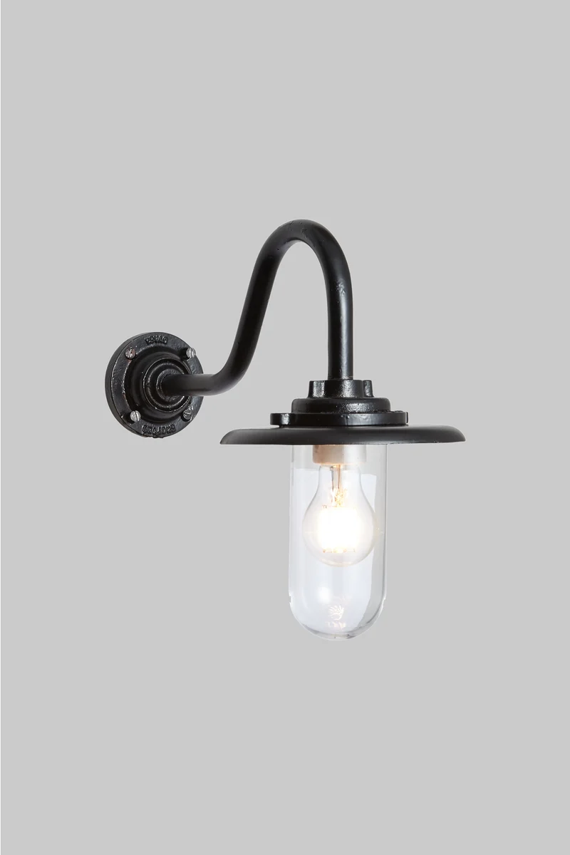 Exterior Bracket Light, 60W, Swan Neck 7677
