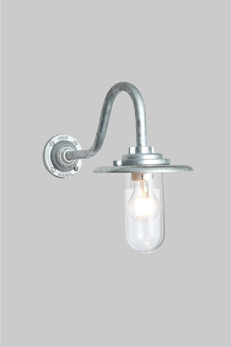 Exterior Bracket Light, 60W, Swan Neck 7677