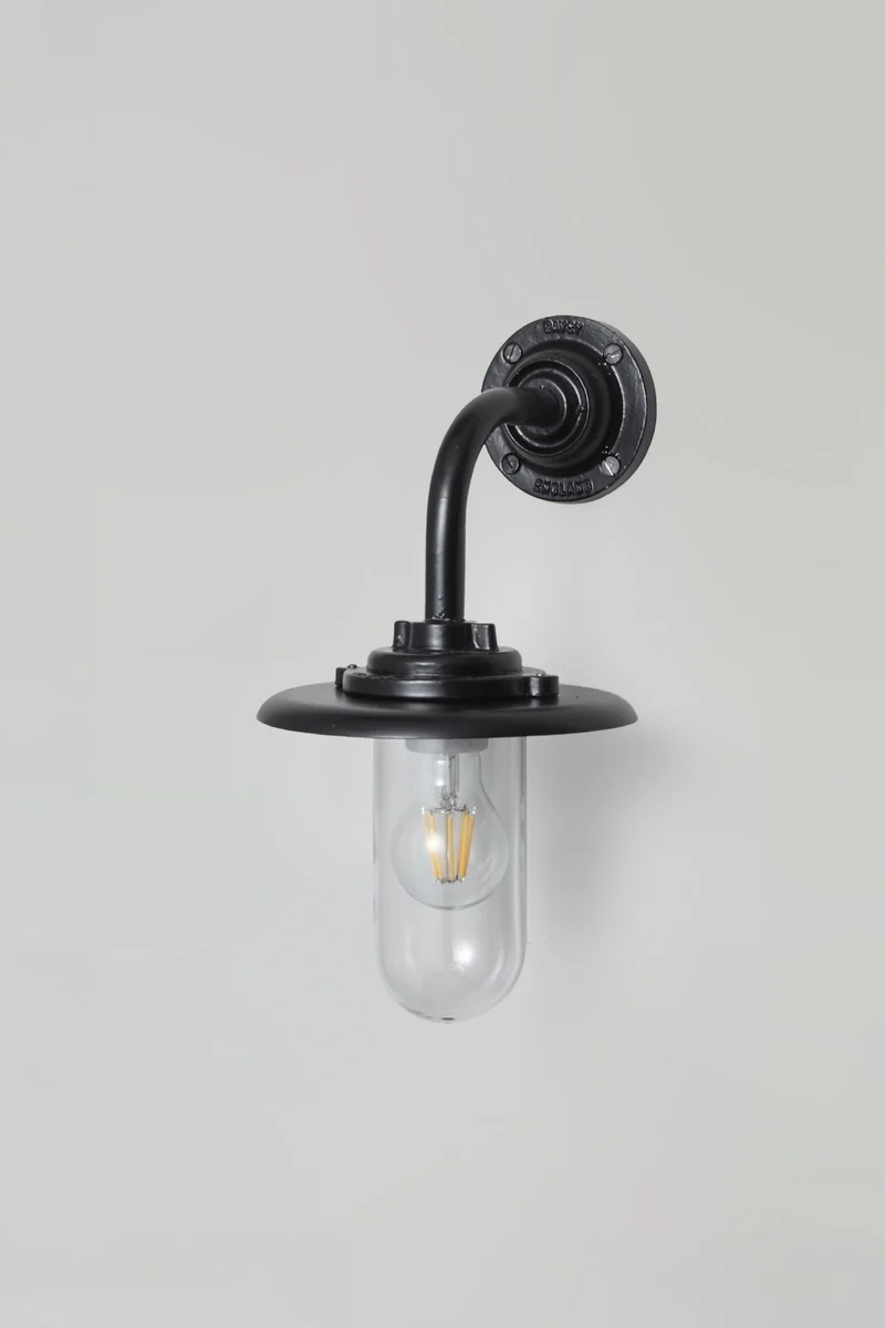 Exterior Bracket Light, 60W, 7677
