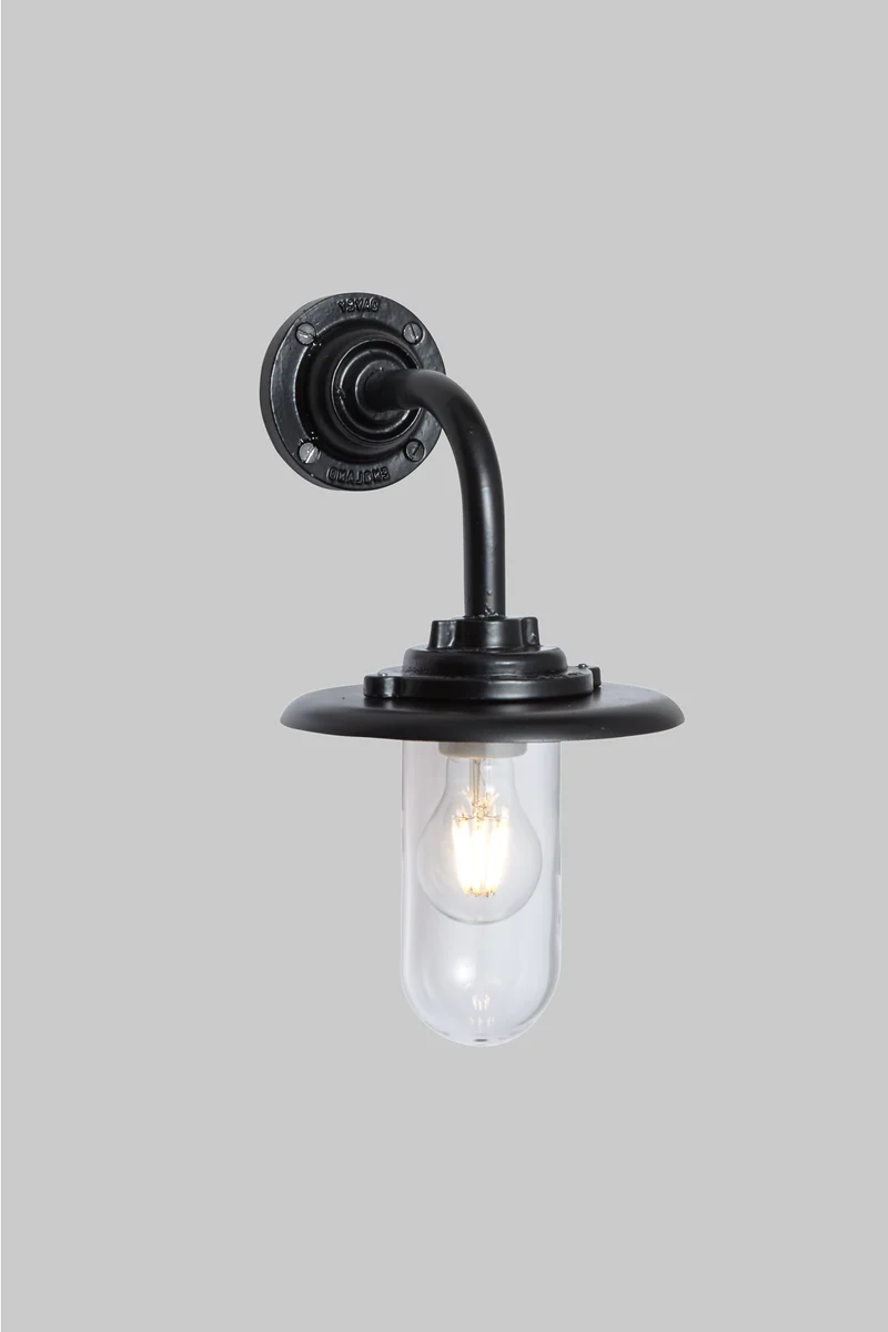 Exterior Bracket Light, 60W, 7677