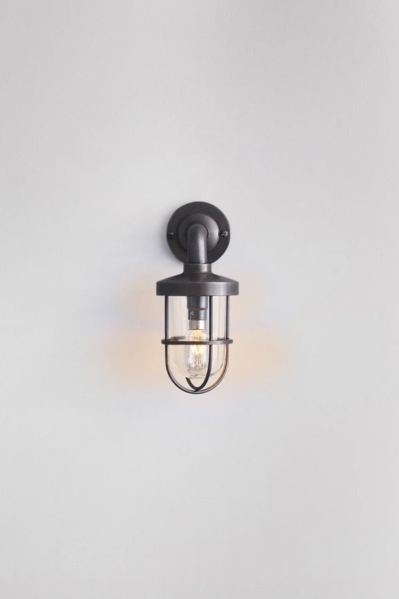 Miniature Weatherproof Ship's Well Glass Light 7207